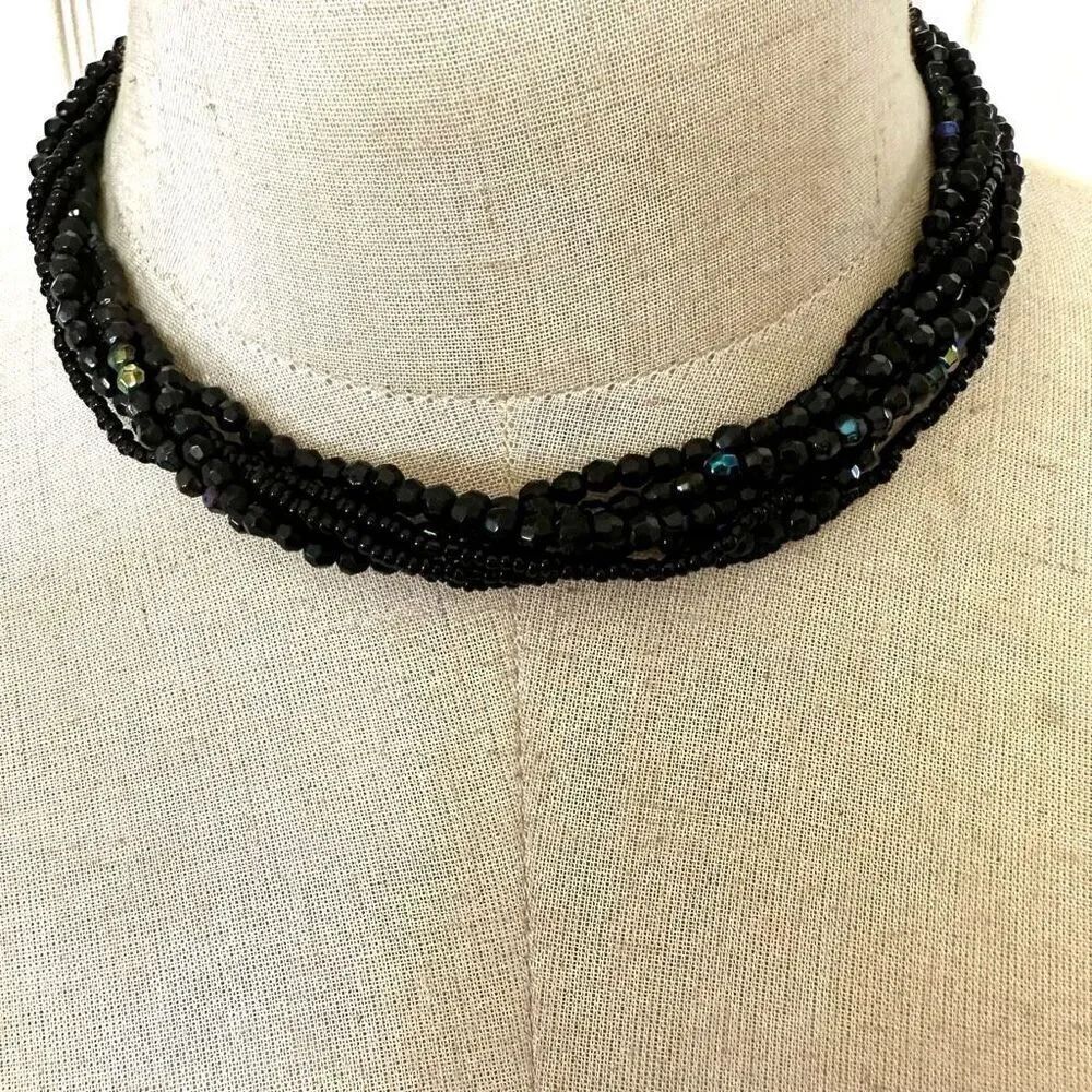 Black beaded multi strandânecklace